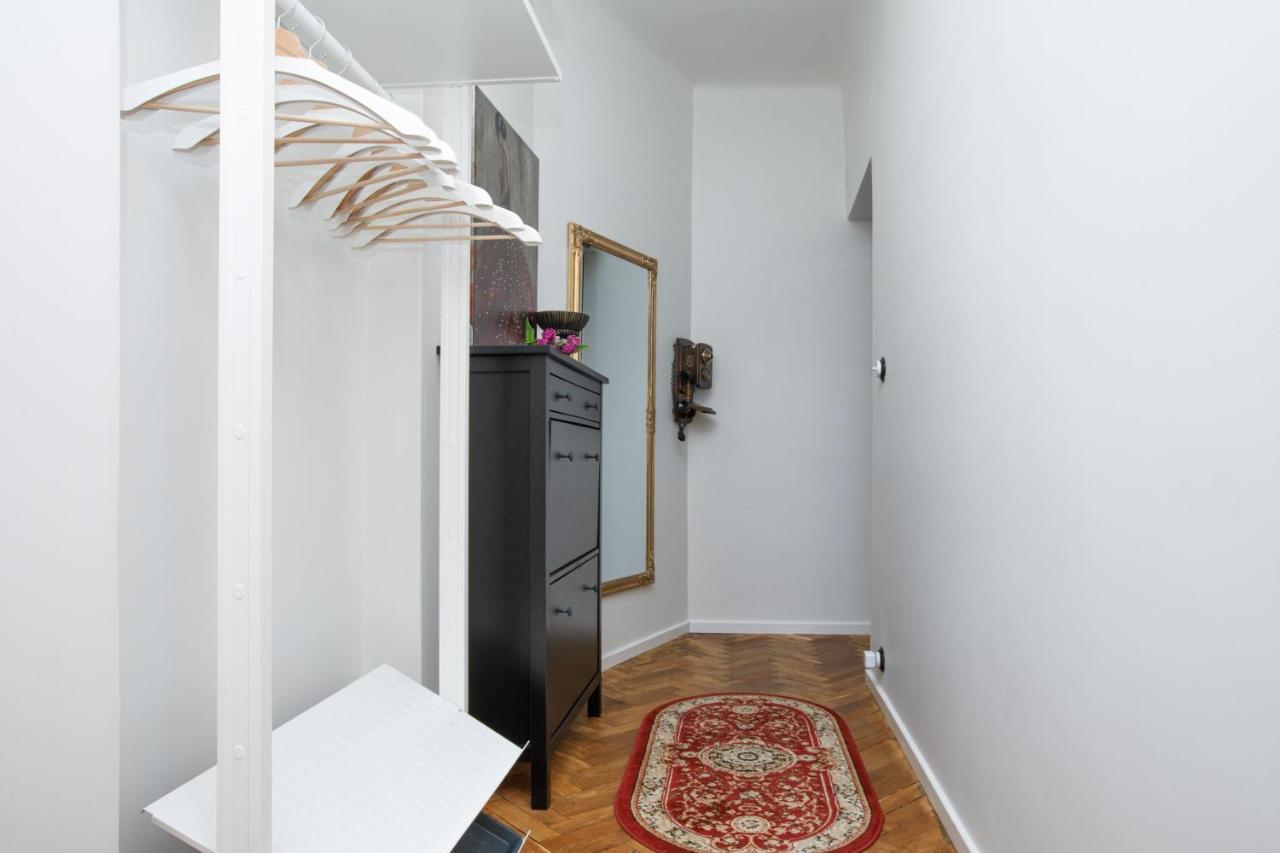 Apartment Peegel In City Center Free Parking Talin Exterior foto