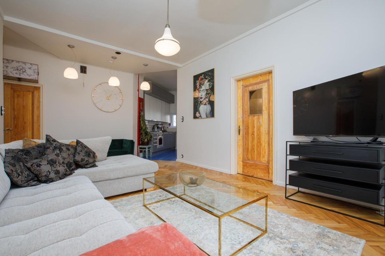 Apartment Peegel In City Center Free Parking Talin Exterior foto